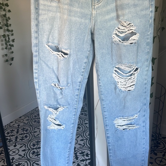 Pacsun Mom Jeans. - Picture 2 of 5
